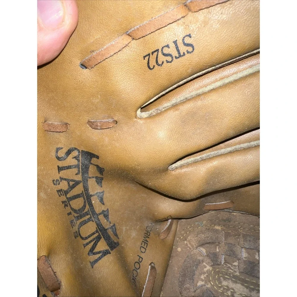 Spalding Stadium Series Youth Baseball Glove Right‎ Hand Throw STS22